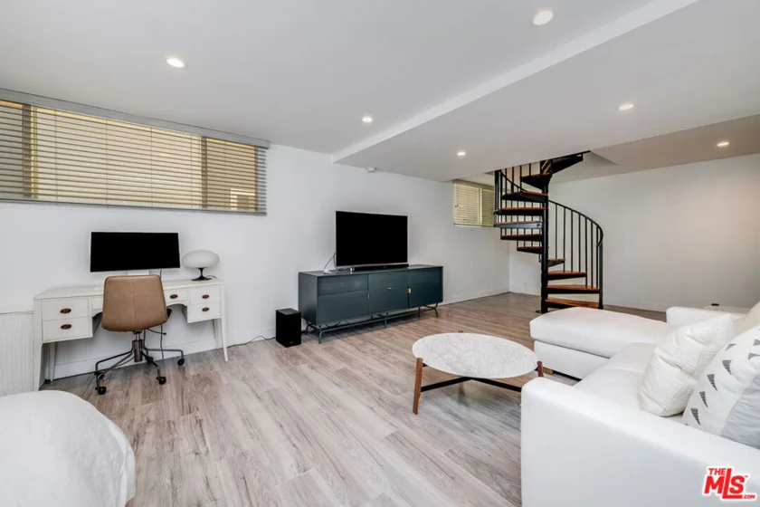 16 Quarterdeck Street #102 photo 15