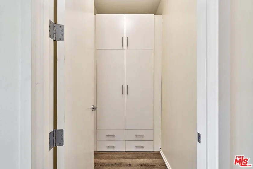 3223 W 6th Street #1005 photo 15