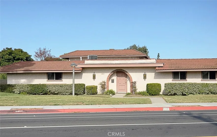 10021 Orangewood Avenue photo 1
