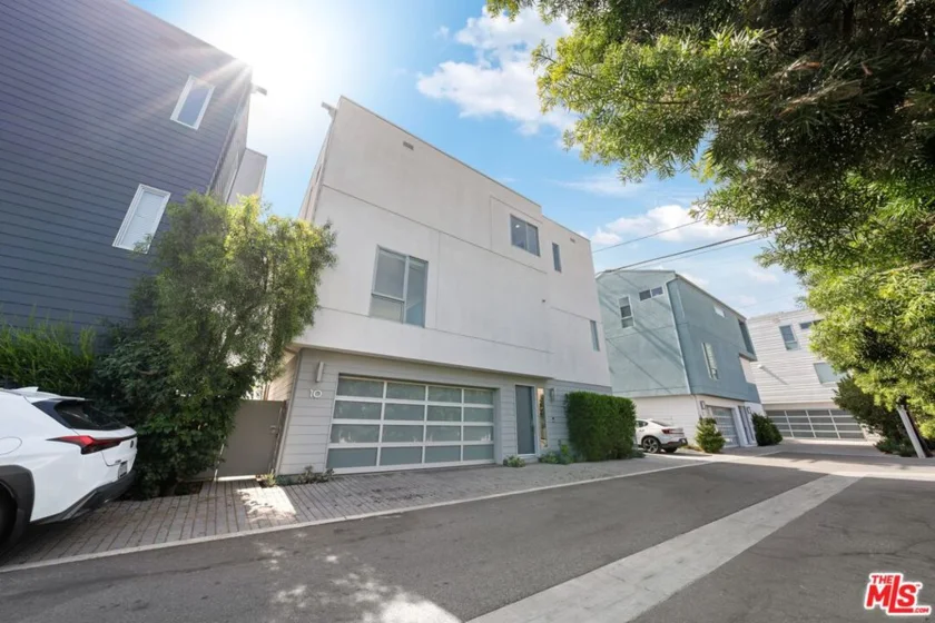 11724 Culver Boulevard #10 photo 41