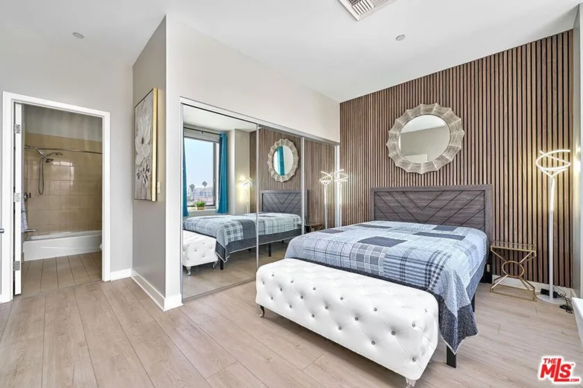 3810 Wilshire Boulevard #408 photo 9