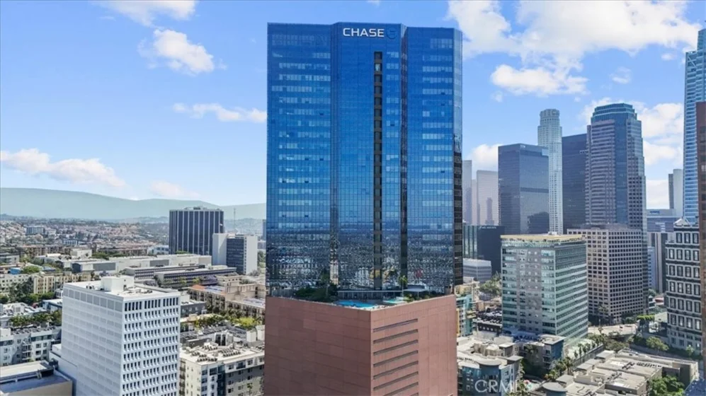 1100 Wilshire Boulevard #1812 photo 2