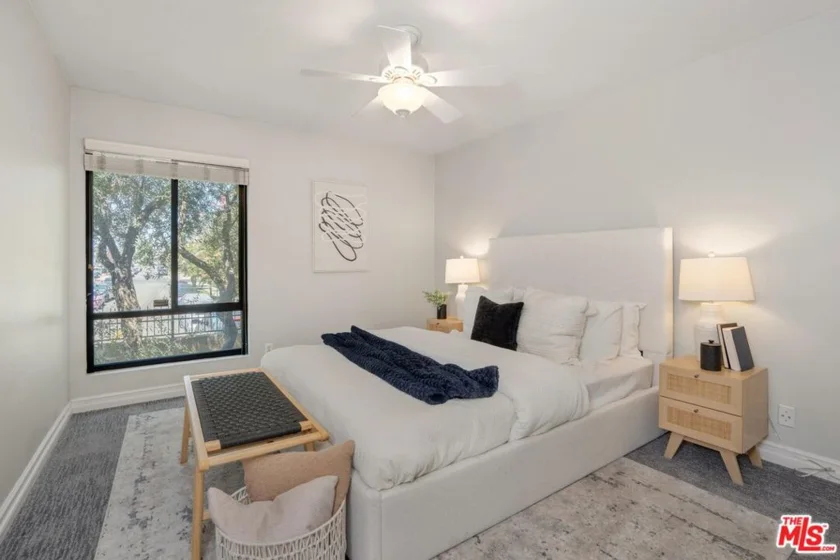 15231 Magnolia Boulevard #114 photo 17