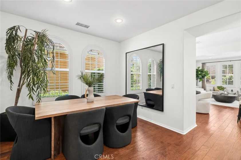 10 Newton Court photo 5