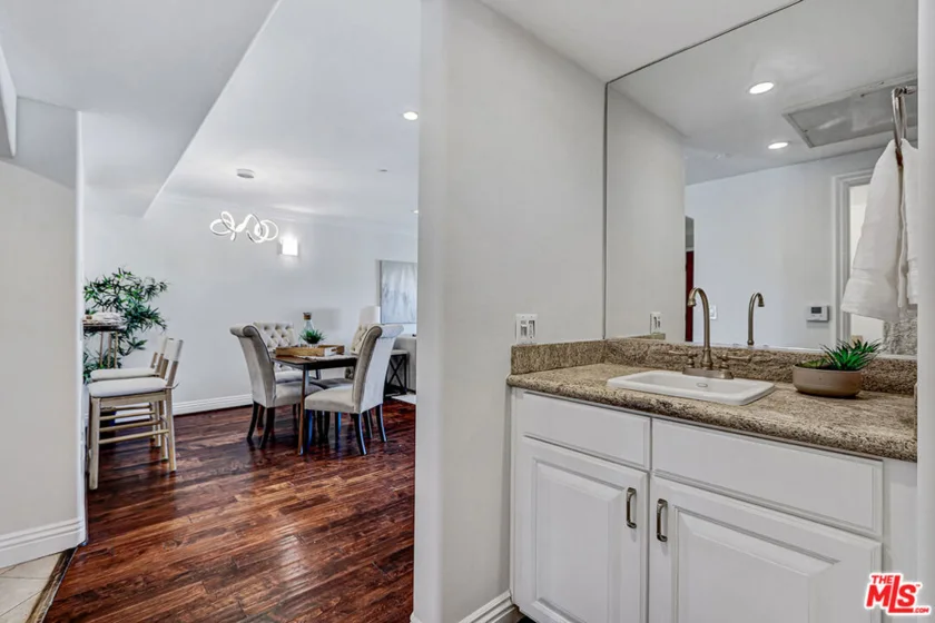 1520 S Shenandoah Street #304 photo 6