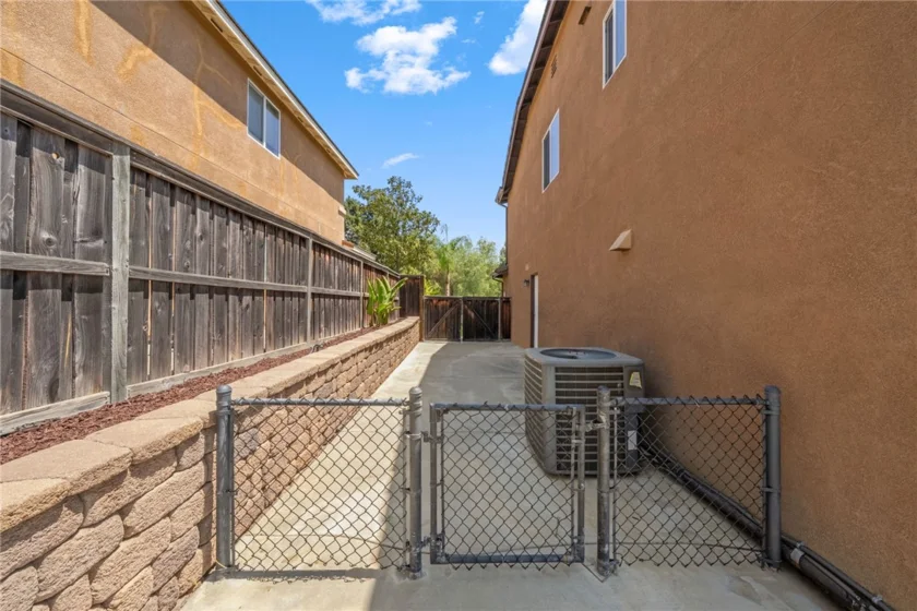 46371 Sharon Street photo 38