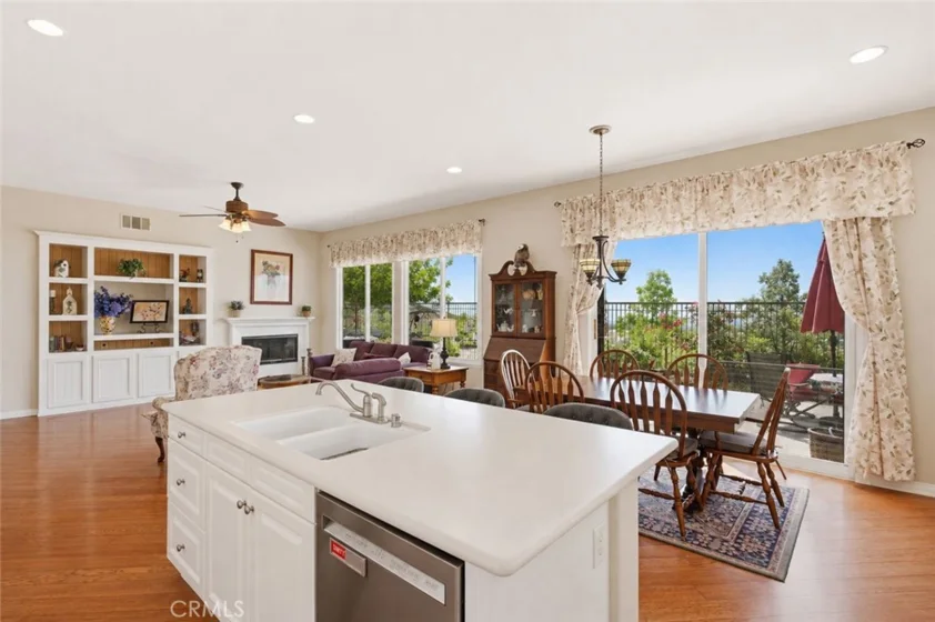 35777 Abelia Street photo 1