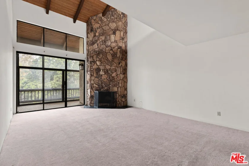 1505 Purdue Avenue #303 photo 1