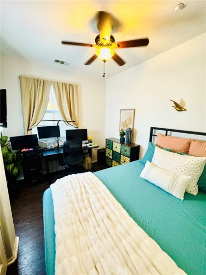 44942 Bellflower photo 33