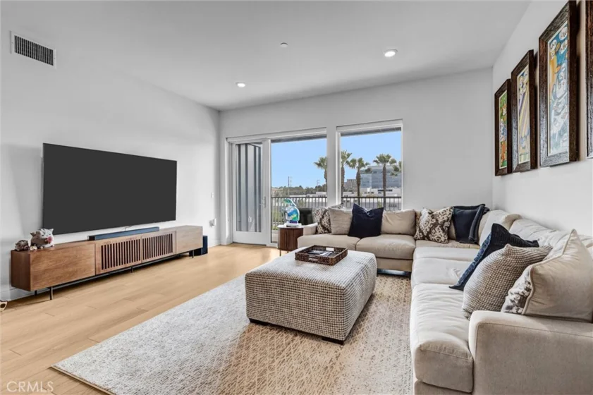 2307 Rivington photo 9