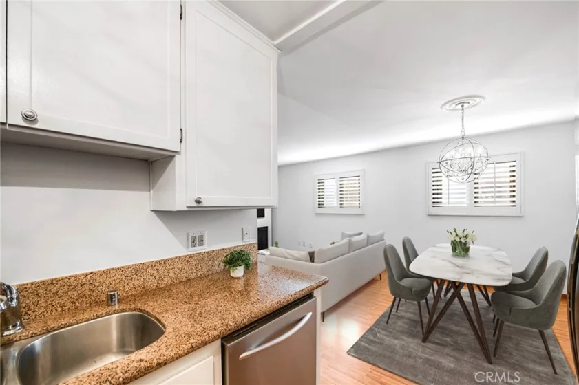 4000 W Victory Boulevard #204 photo 9