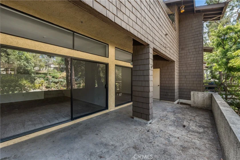 1052 Seco #104 photo 2