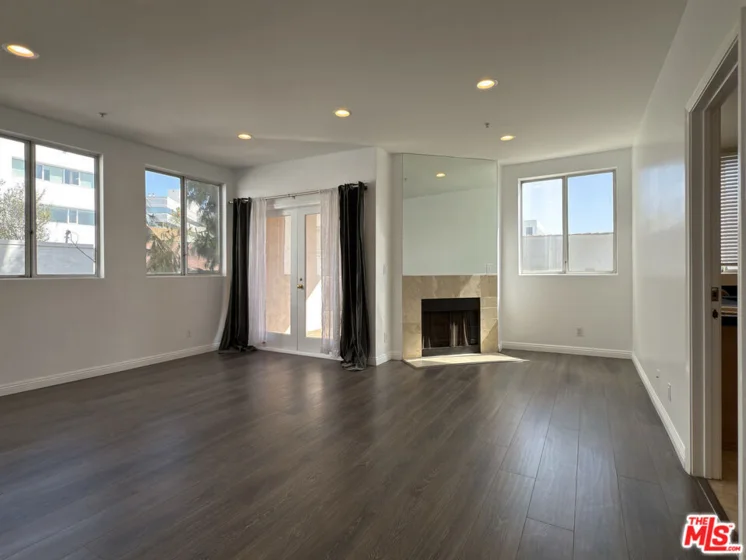 120 S Crescent Drive #102 photo 6