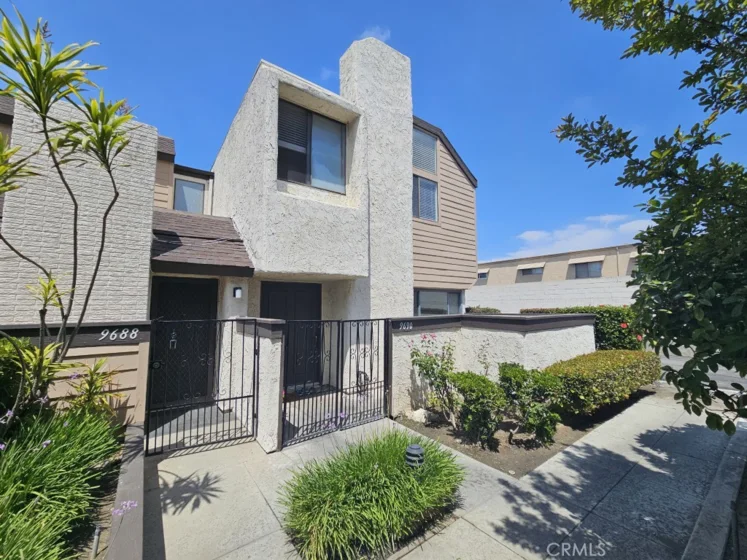 9690 Walker Court #31 photo 1