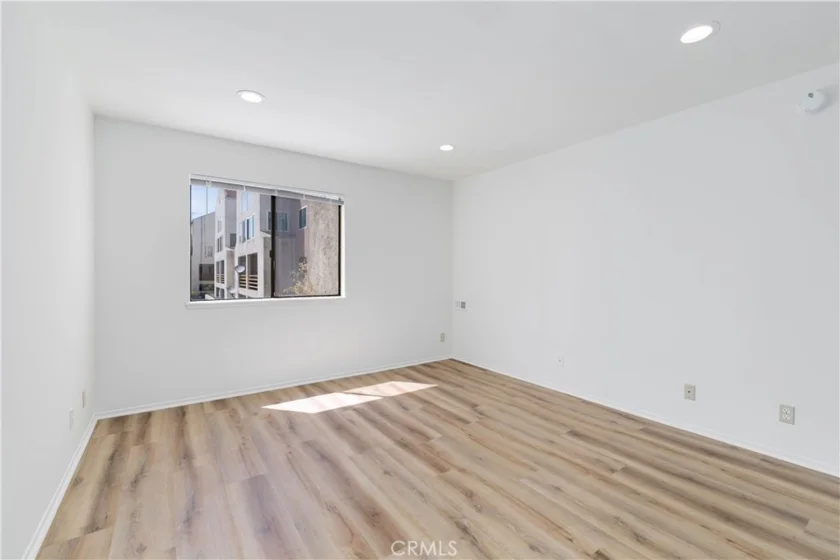 1119 Albany #226 photo 8