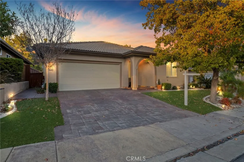 41680 Monterey Place photo 1