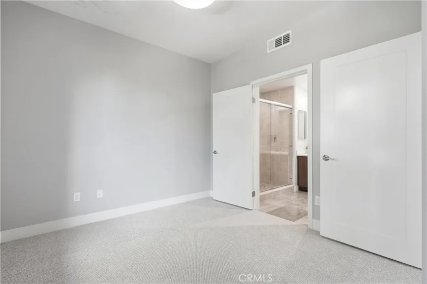 43 Gramercy photo 34