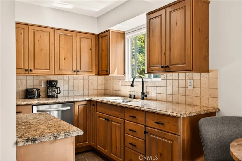 4230 Whitsett Avenue #6 photo 13