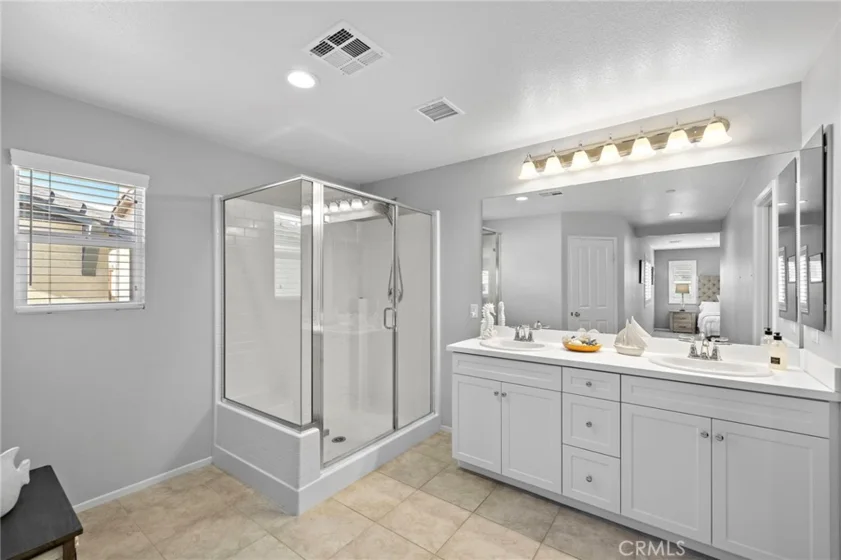 41461 Winterberry photo 22