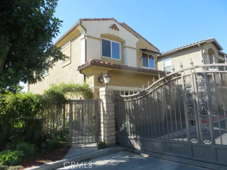 15115 Roxford Street #101 photo 1