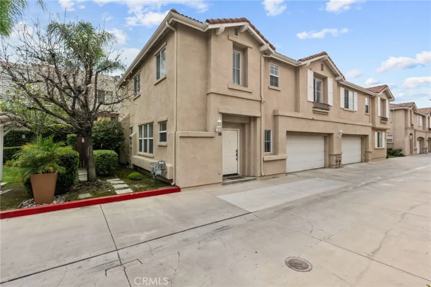 5616 Etiwanda Avenue #14 photo 1