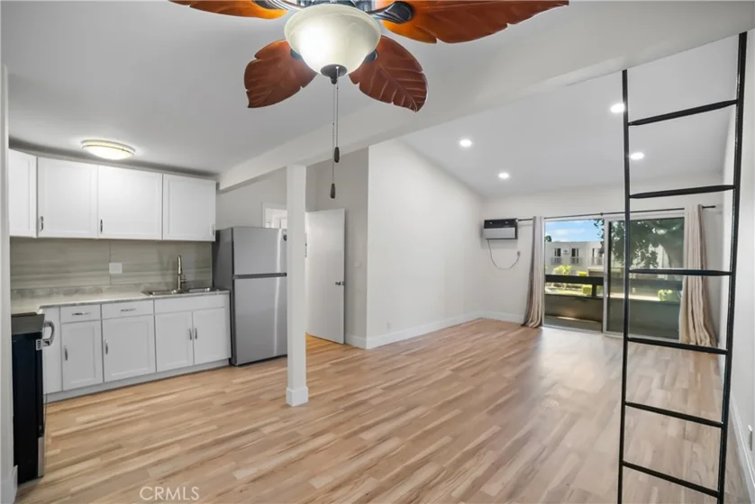 21801 Roscoe Boulevard #206 photo 18