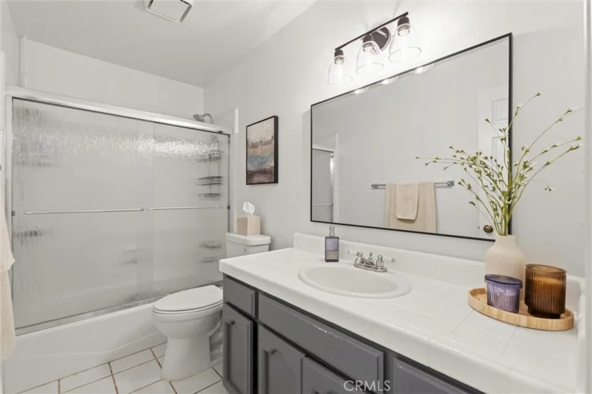 17200 Newhope #204 photo 24