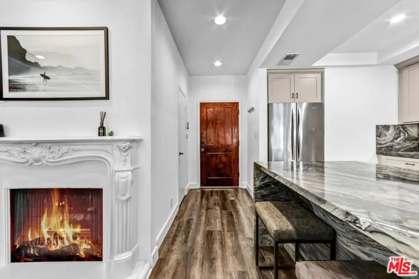 1221 N Kings Road #101 photo 8