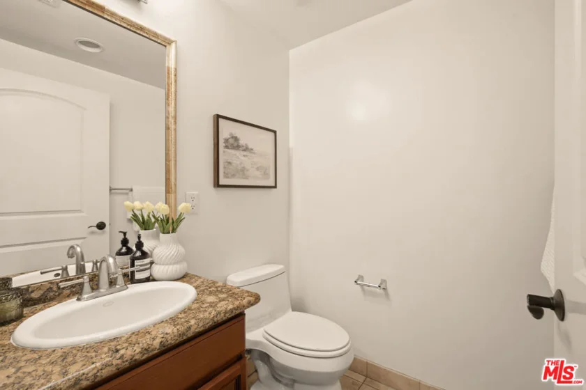 2486 S Centinela Avenue #303 photo 25
