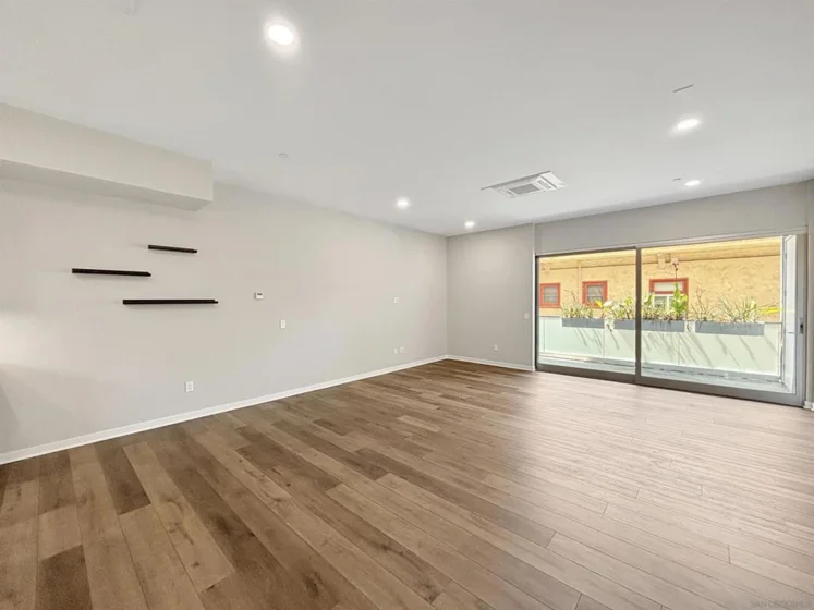 3533 3rd Avenue photo 3
