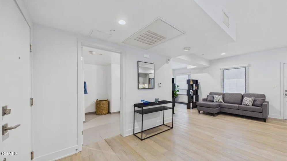 137 S Wilson Avenue #106 photo 6