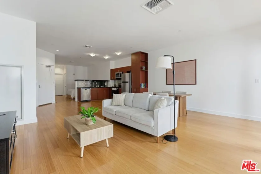 3810 Wilshire Boulevard #602 photo 13