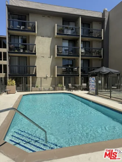 7320 Hawthorn Avenue #106 photo 6
