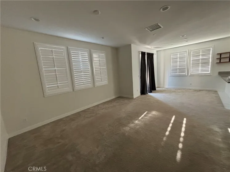 1422 N Harbor photo 6