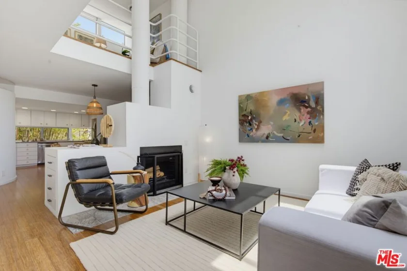 821 Bay Street #C6 photo 2