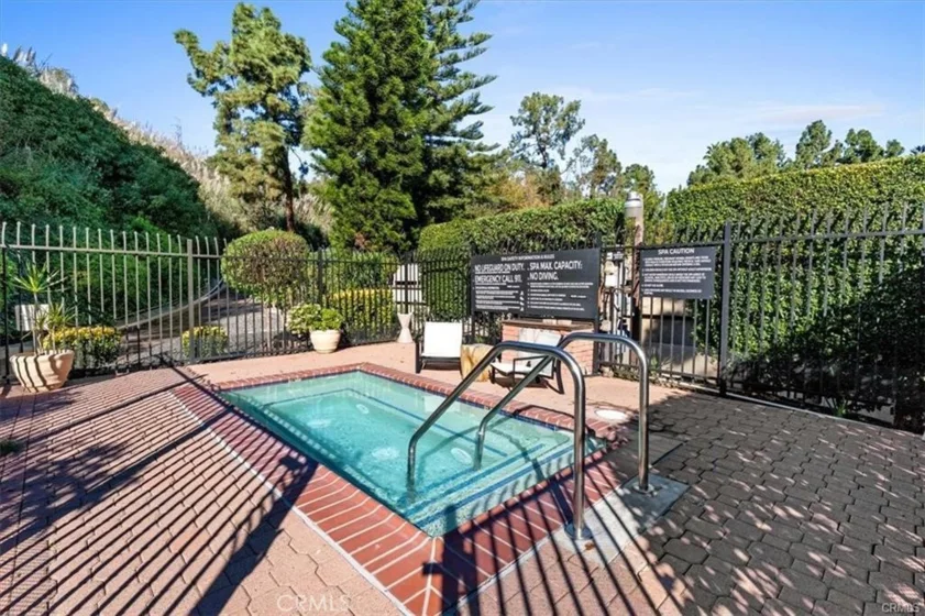 6720 Hillpark Drive #204 photo 21