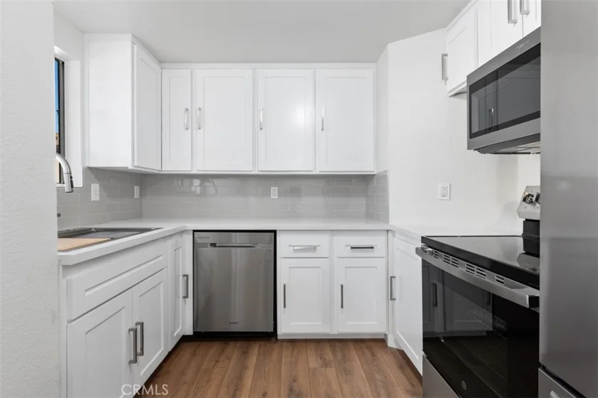 569 E Street #1 photo 7