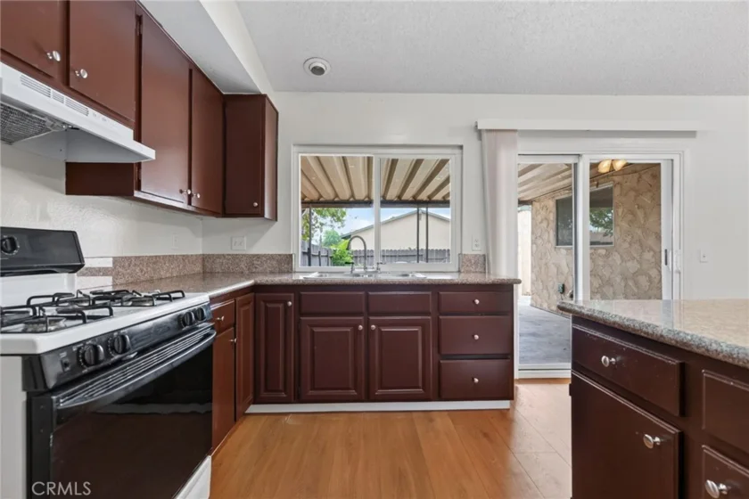 6377 La Mirada Way photo 11