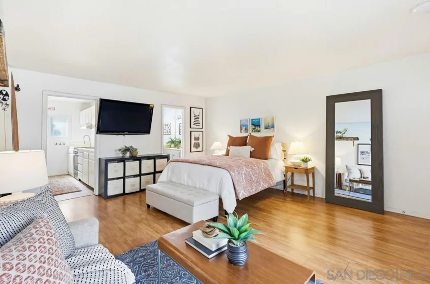 4477 Mentone Street Unit 105 photo 4