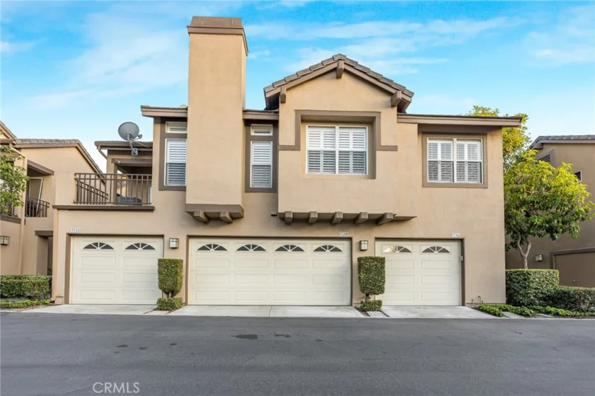 1136 S Country Glen photo 1