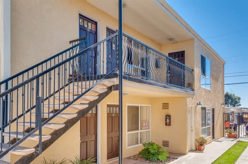 243 Ebony Avenue #11 photo 1