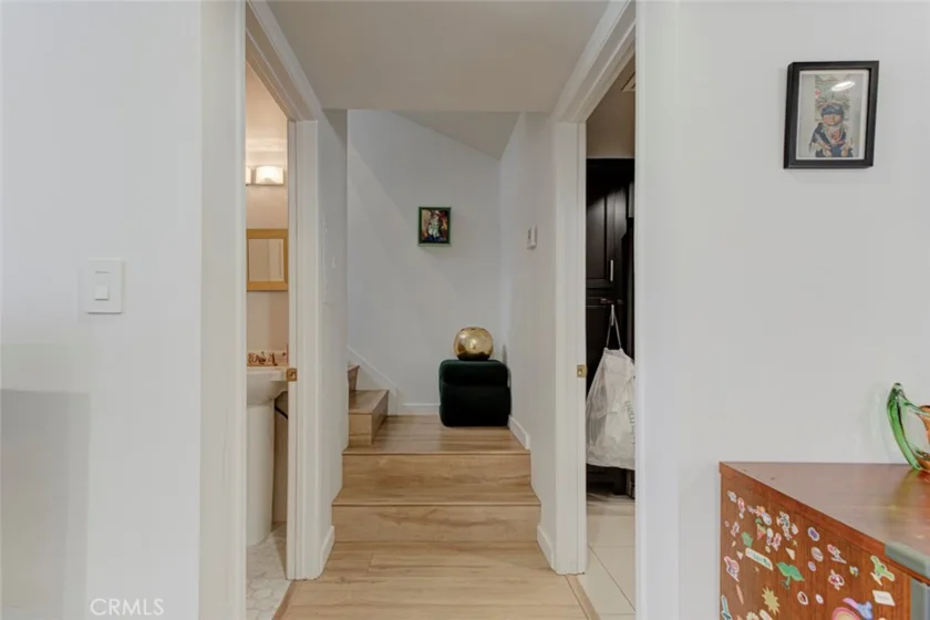 6847 Haskell Avenue #1 photo 12