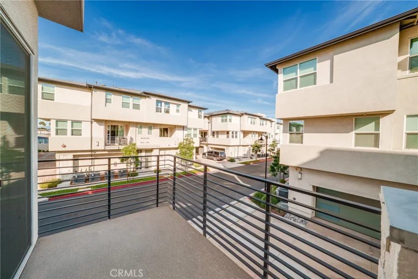 1602 W Bushell photo 30