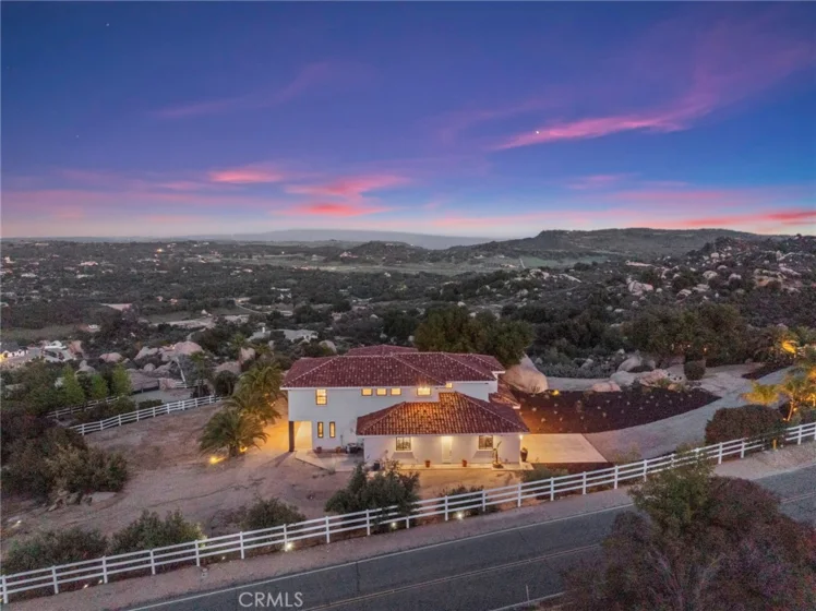 41950 Hacienda Drive photo 3
