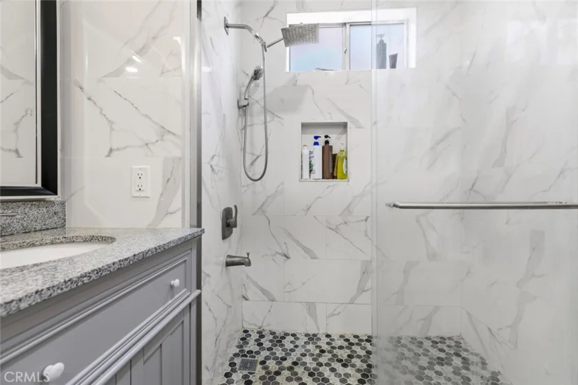 8801 Cedros Avenue #7 photo 25