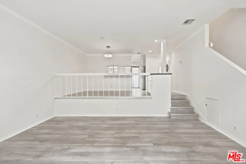 14937 Sherman Way #2 photo 4