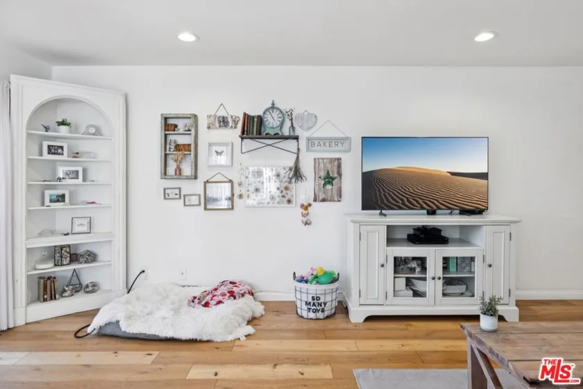 1831 Prosser Avenue #304 photo 7