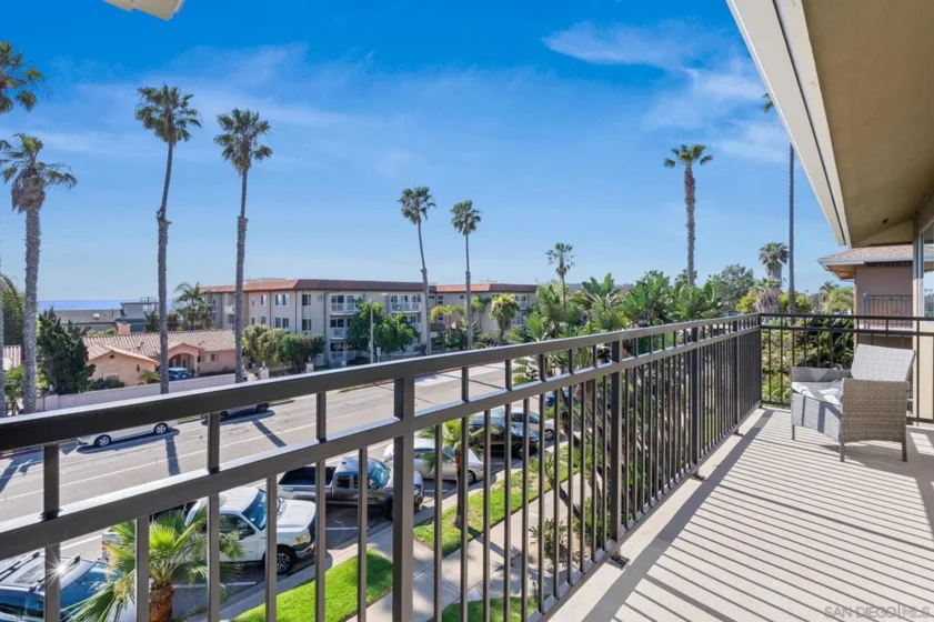 5367 La Jolla Boulevard #60 photo 1