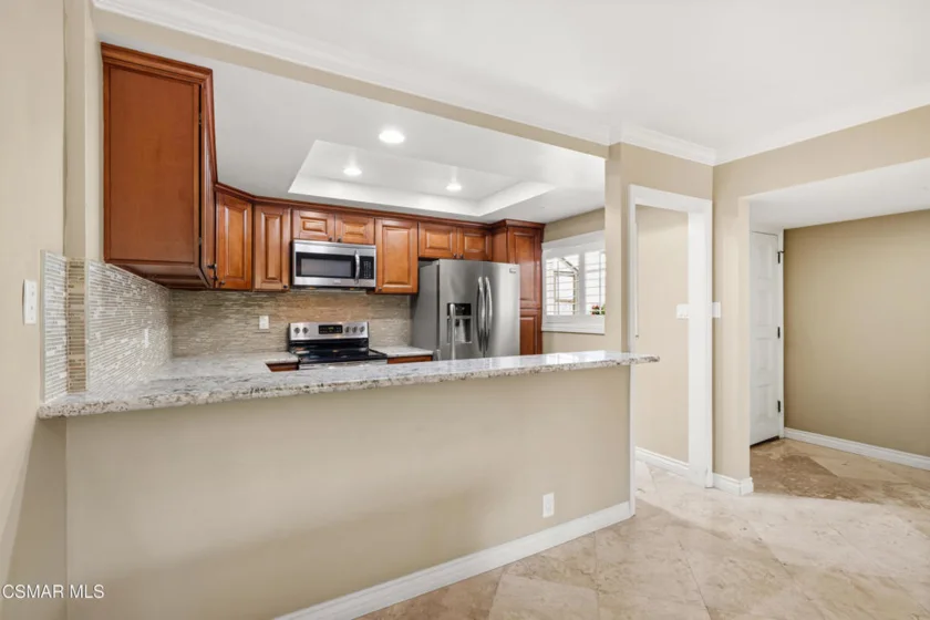 4950 Louise Avenue #301 photo 10