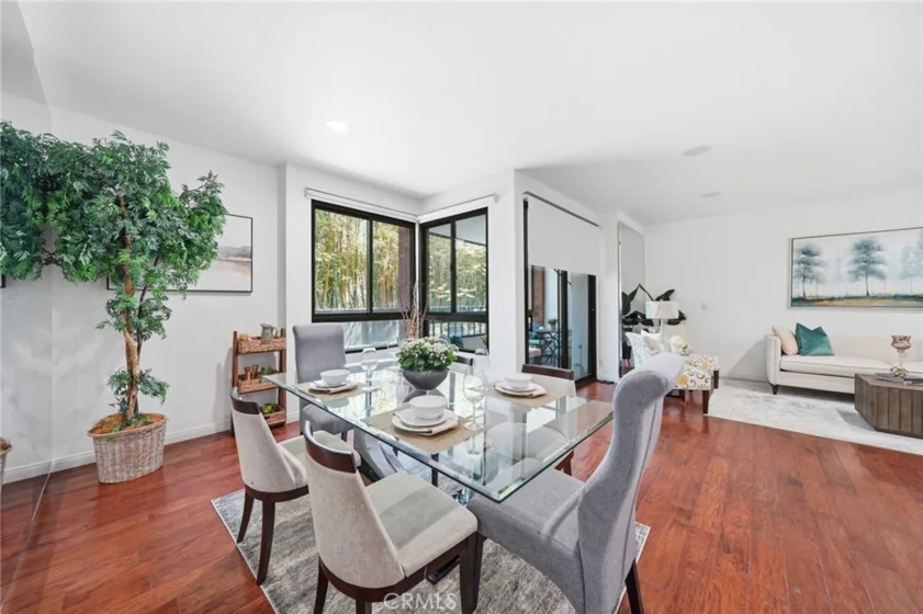4477 Wilshire photo 6